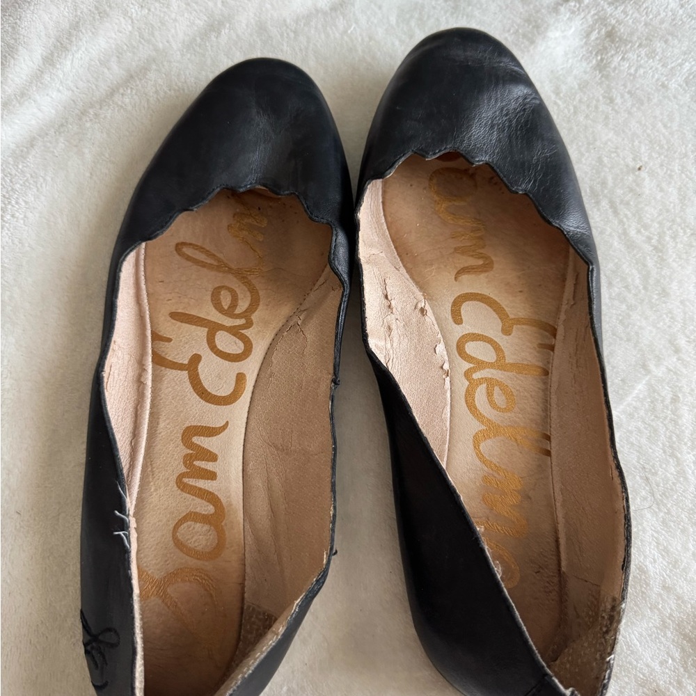 Sam Edelman Black Scalloped Flats